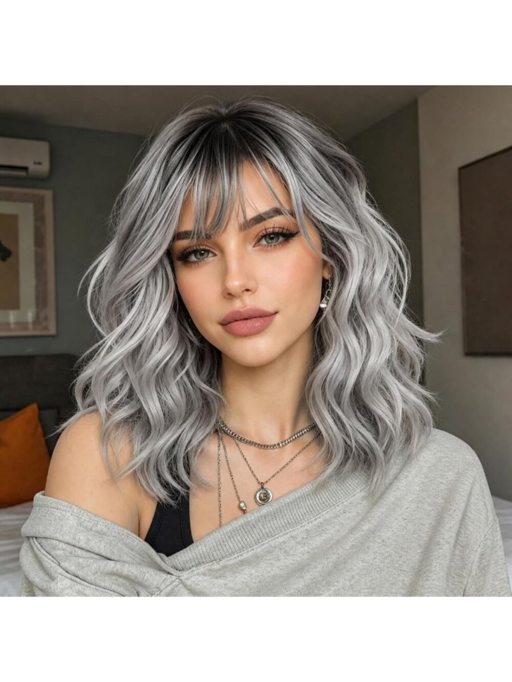 Stylish Ombre Silver Gray Wavy Bob Wig with Bangs for Women - Trendy Hairpiece